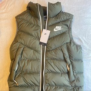 Mens green Nike winter vest